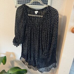 Umgee black and white blouse